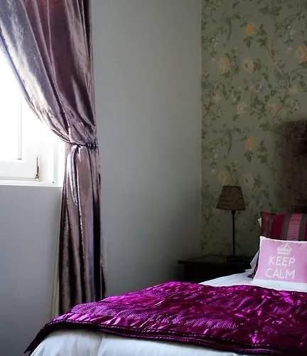 Hillcrest Guest house